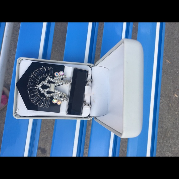 Necklaces - Picture 7 of 7